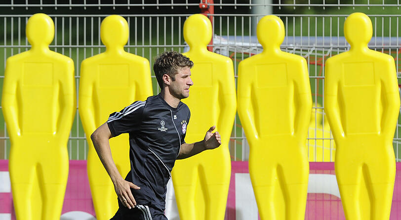 Spannung vor der ersten Champions-League-Prüfung gegen Valencia: Der FC Bayern hat am Dienstagabend nochmal traininert. Hier gibt's die Bilder von der Säbener