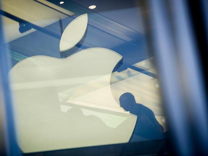 Apple bietet Unternehmen die Möglichkeit, hauseigene Apps oder Testversionen direkt auf iPhones oder iPads ihrer Mitarbeiter zu bringen, ohne die Anwendungen im allgemein zugänglichen App Store von Apple zu veröffentlichen.
