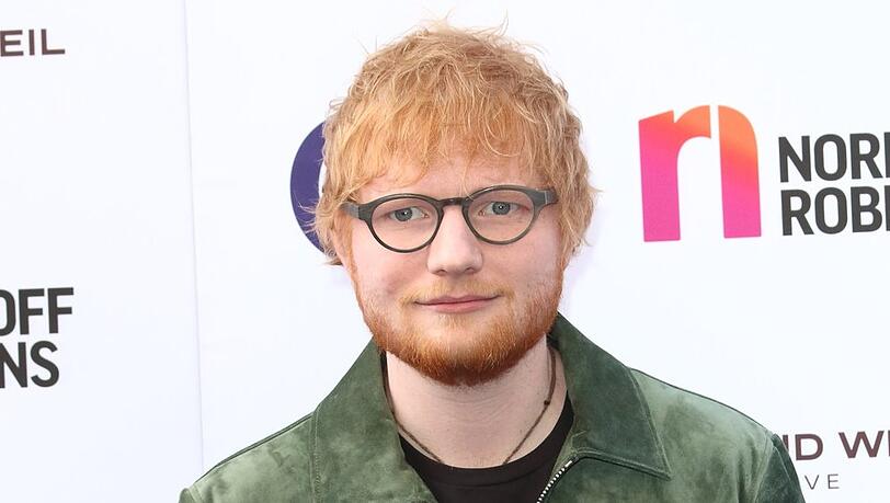 Hat Ed Sheeran Teile seiner Hitsingle "Shape of You" bei anderen Künstlern abgekupfert?