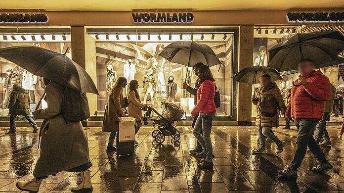 "Alle zwölf Filialen bleiben wie gewohnt geöffnet", teilt die Wormland GmbH mit. Auch die am Marienplatz in München.