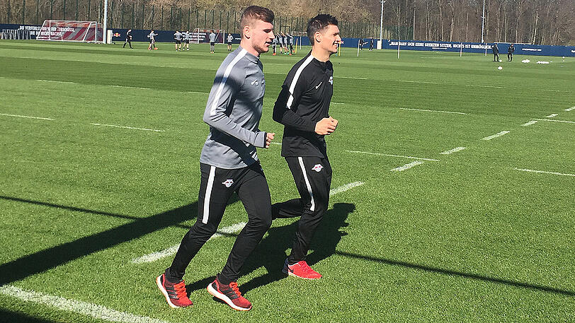 Leichter Aufgalopp: Timo Werner von RB Leipzig (links).
