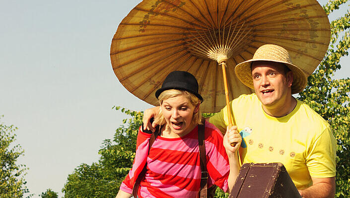 Die Münchner Schauspieler Sophie Hechler und Michael Dietrich lassen ihrer Spiellust und der Phantasie der Kinder freien Lauf. Die Münchner Schauspieler Sophie Hechler und Michael Dietrich lassen ihrer Spiellust und der Phantasie der Kinder freien Lauf.