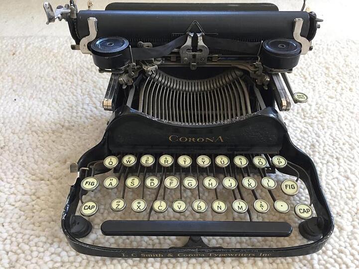 Eine Corona 3 Schreibmaschine von 1912.