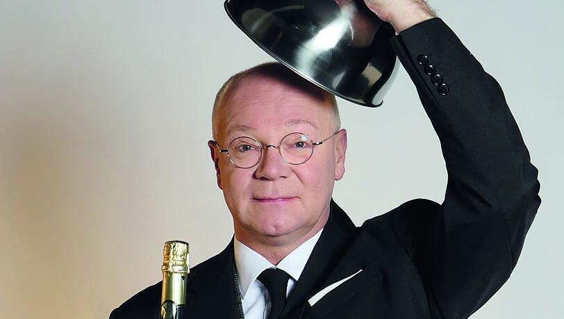 Martin Rassau als Butler. Martin Rassau als Butler.