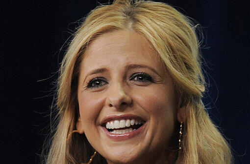 Rocky James: So wird laut "People" das zweite Kind der Schauspieler Sarah Michelle Gellar und Freddie Prinze Jr. heißen.