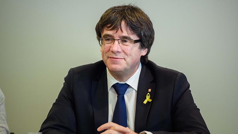 Carles Puigdemont, der ehemalige Präsident der Generalität von Katalonien (Spanien), nimmt an einem Treffen des katalanischen Wahlbündnisses Junts per Catalunya, das für die Unabhängigkeit Kataloniens von Spanien eintritt, teil.