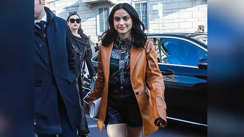 Schauspielerin Camila Mendes zeigt sich im angesagten Leder-Look