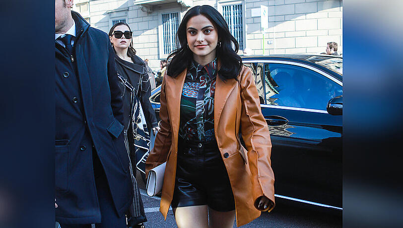 Schauspielerin Camila Mendes zeigt sich im angesagten Leder-Look Schauspielerin Camila Mendes zeigt sich im angesagten Leder-Look