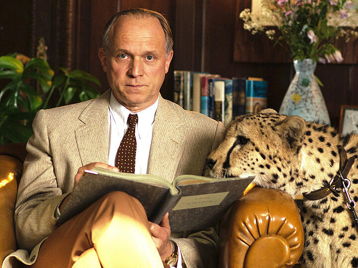 Ulrich Tukur spielt Bernhard "Grzimek" im gleichnamigen Biopic