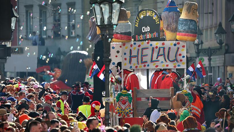 Jährlich zieht es tausende Zuschauer zu den Faschingsumzügen nach Franken. (Archivbild) Jährlich zieht es tausende Zuschauer zu den Faschingsumzügen nach Franken. (Archivbild)
