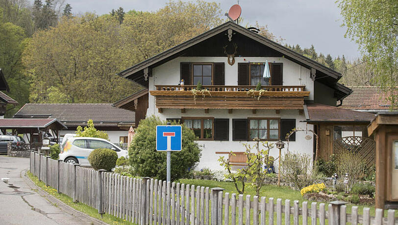 In diesem Haus ereignete sich das Unglück. In diesem Haus ereignete sich das Unglück.