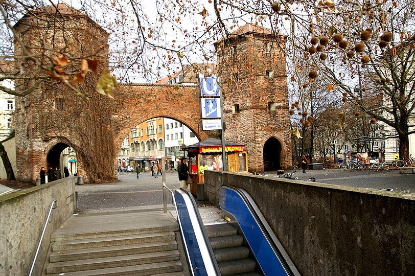 Am Sendlinger-Tor-Platz ist das Pub Kennedy's. Das Killians und das Ned Kelly's sind am Frauenplatz.