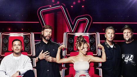 F&uuml;r wen drehen sich die Coaches in der 16. Staffel "The Voice of Germany" um? (von links: Nico Santos, Rea Garvey, Shirin David, Michi Beck und Smudo)
