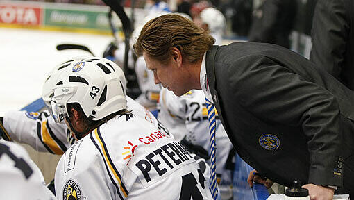 Der Einflüsterer: Ex-Nationaltorhüter Peppi Heiß, zuletzt Co- und Torwarttrainer beim EHC München, wird Chefcoach beim EC Peiting. Der Einflüsterer: Ex-Nationaltorhüter Peppi Heiß, zuletzt Co- und Torwarttrainer beim EHC München, wird Chefcoach beim EC Peiting.