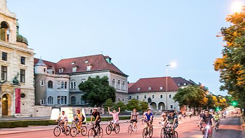 Über 16.000 Münchner waren bei der siebten Radlnacht dabei. Die Bilder.