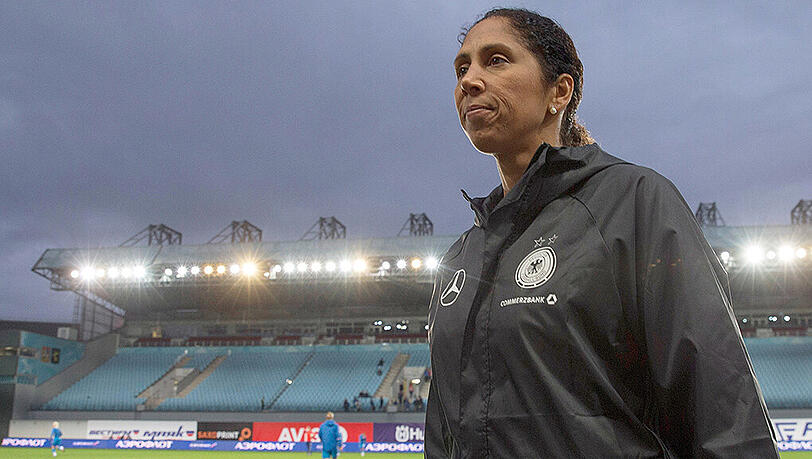Steffi Jones kann mit ihrem Start als Bundestrainerin mehr als zufrieden sein. Steffi Jones kann mit ihrem Start als Bundestrainerin mehr als zufrieden sein.