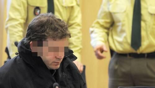 Der 31-Jährige Angeklagte soll nach Willen der Staatsanwaltschaft in Sicherheitsverwahrung. Der 31-Jährige Angeklagte soll nach Willen der Staatsanwaltschaft in Sicherheitsverwahrung.