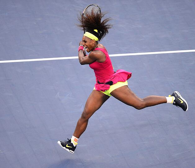 Serena Williams gewinnt gegen die Italienerin Sara Errani mit 6:1, 6:2 und zieht ins Finale der US Open in New York ein. Dort trifft sie auf Wiktoria Asarenka