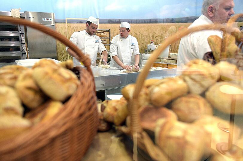 Bäcker: 2164 Euro