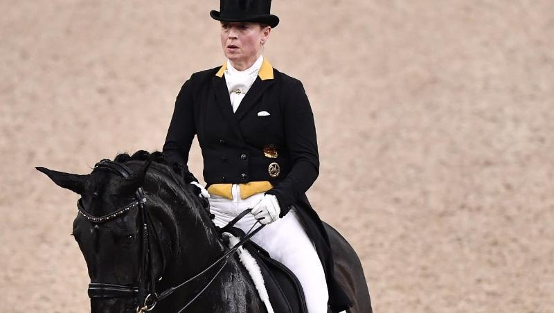 Isabell Werth gewann auf Weihegold den Grand Prix in Stuttgart. Isabell Werth gewann auf Weihegold den Grand Prix in Stuttgart.