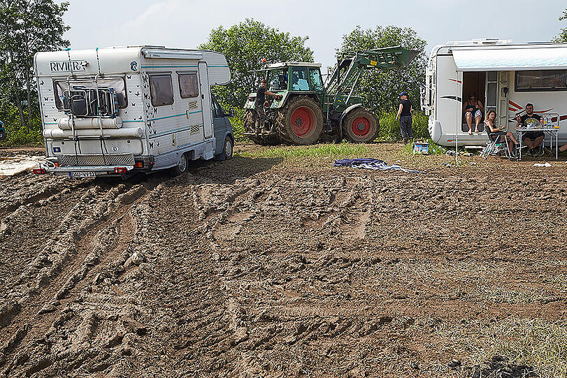 Aufräumen nach dem Sturm - die Bilder von und nach der Abreise der Besucher von Rock am Ring 2016.