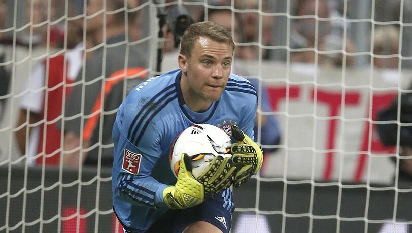 Manuel Neuer, Note 3. In der ersten Halbzeit weitgehend beschäftigungslos. Das änderte sich erst nach der Pause, als Toni Kroos seinen DFB-Kollegen per Freistoß zu einer Glanzparade zwang. Manuel Neuer, Note 3. In der ersten Halbzeit weitgehend beschäftigungslos. Das änderte sich erst nach der Pause, als Toni Kroos seinen DFB-Kollegen per Freistoß zu einer Glanzparade zwang.