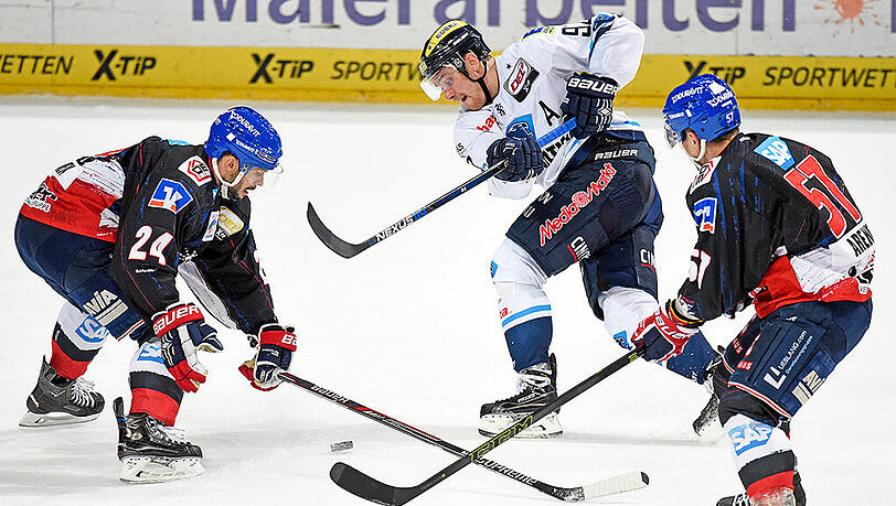 Ausgerechnet der Ex-Münchner Alexander Barta - Mitte, hier im DEL-Spiel bei Adler Mannheim - sorgte mit seinem Tor zum 4:2 für die Entscheidung im bayerischen Derby gegen den EHC. Ausgerechnet der Ex-Münchner Alexander Barta - Mitte, hier im DEL-Spiel bei Adler Mannheim - sorgte mit seinem Tor zum 4:2 für die Entscheidung im bayerischen Derby gegen den EHC.