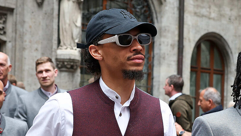 Leroy Sané bei der Meisterfeier am Sonntag.