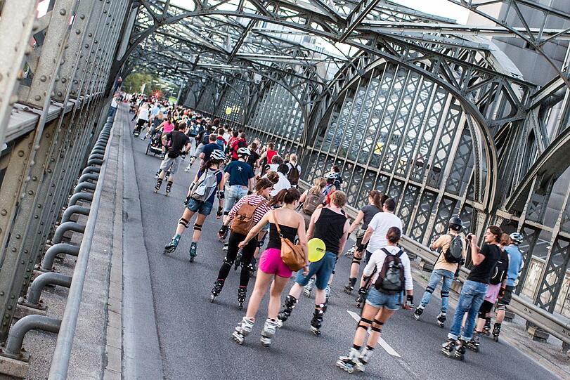 Über die Hackerbrücke führt die Strecke zurück zum Verkehrsmuseum.