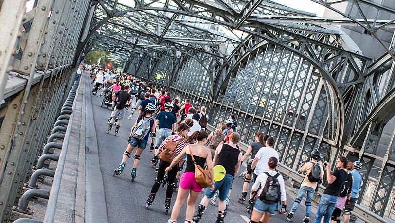 Über die Hackerbrücke führt die Strecke zurück zum Verkehrsmuseum. Über die Hackerbrücke führt die Strecke zurück zum Verkehrsmuseum.