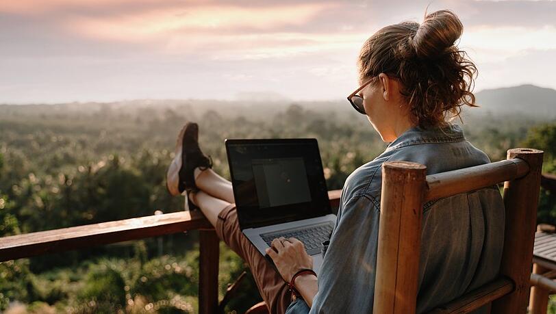 Arbeiten wann und wo man möchte: Die Corona-Pandemie hat der Remote-Arbeit Vorschub geleistet.