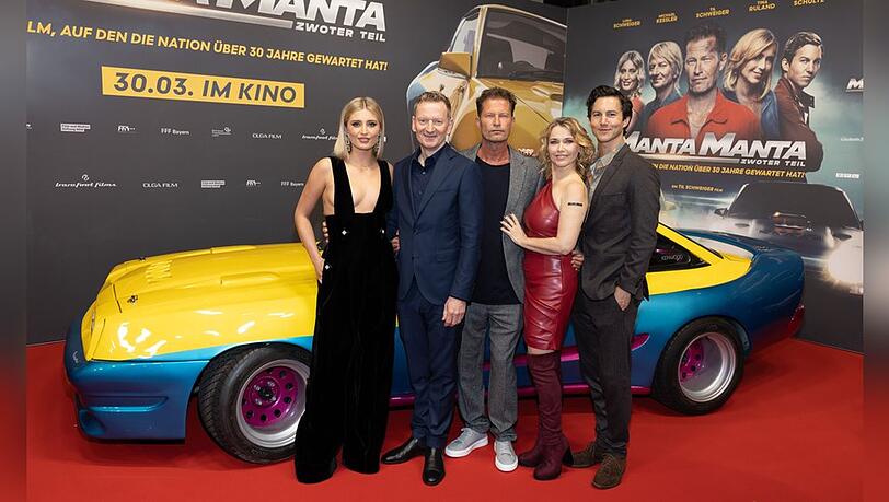 Luna Schweiger, Michael Kessler, Til Schweiger, Tina Ruland und Tim Oliver Schultz bei der Weltpremiere von "Manta Manta - Zwoter Teil" am 26. März 2023 in Köln.