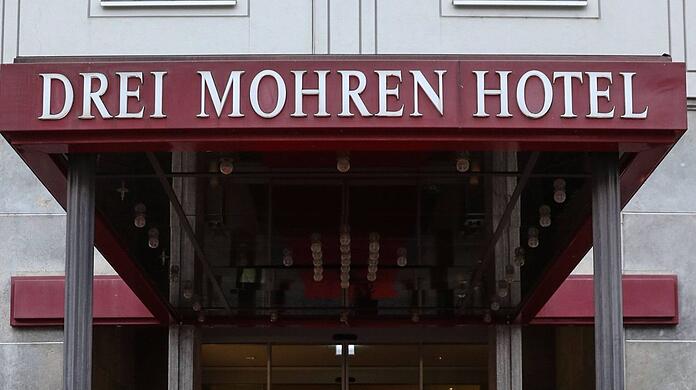 Aus dem Hotel "Drei Mohren" in Augsburg wird das "Maximilian?s". Lang sorgte der alte Name für Diskussionen.