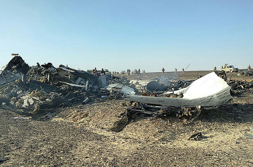 Absturz über der Halbinsel Sinai: die Bilder von der Unglücksstelle.