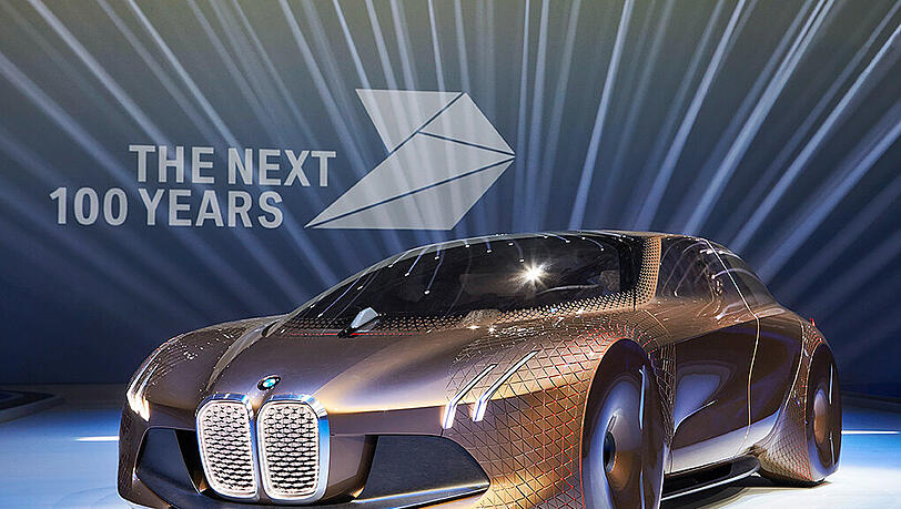 Mit dem Vision Next 100 sieht sich BMW-Chef Harald Krüger gerüstet für die Zukunft. Mit dem Vision Next 100 sieht sich BMW-Chef Harald Krüger gerüstet für die Zukunft.