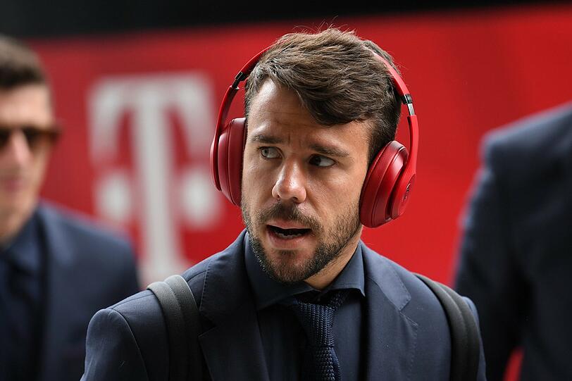 Die Stars des FC Bayern sind in Madrid angekommen! Jetzt gilt es den Fokus auf die Partie gegen Real Madrid zu richten. Die Bilder der Ankunft.