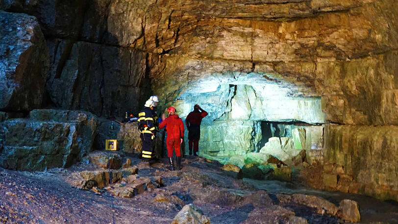 Zwei Männer sitzen in der Falkensteiner Höhle fest - die Rettung ist für Montag geplant.