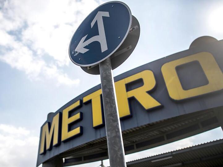 Ein tschechischer Milliardär greift nach dem Düsseldorfer Handelsriesen Metro.