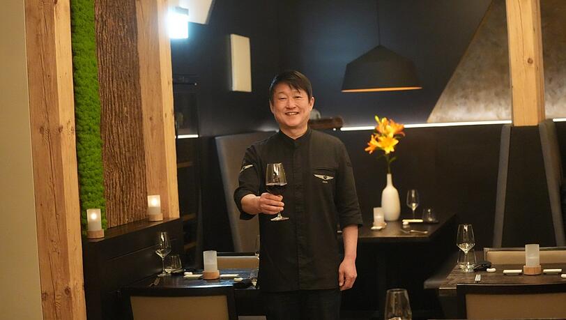 Lädt im Mai zur Ess-Klasse der Abendzeitung ins MUN: Gastgeber Mun Kim in seinem Restaurant in Haidhausen.