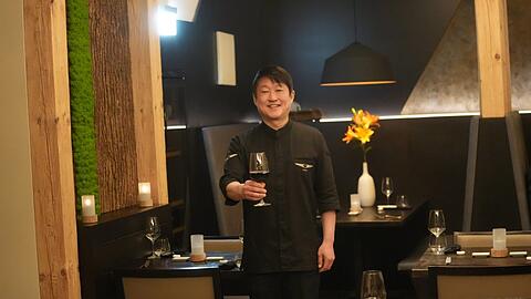 Lädt im Mai zur Ess-Klasse der Abendzeitung ins MUN: Gastgeber Mun Kim in seinem Restaurant in Haidhausen.