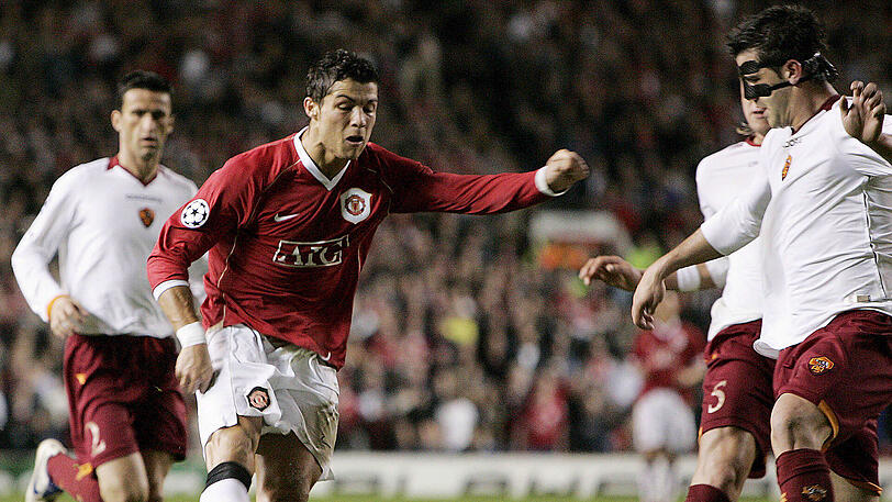Die Torfolge am 2. Oktober 2007: 1:0 Carrick (11.), 2:0 Smith (17.), 3:0 Rooney (19.), 4:0 Ronaldo (44. - im Bild), 5:0 Ronaldo (49.), 6:0 Carrick (60.), 6:1 de Rossi (69.), 7:1 Evra (81.)