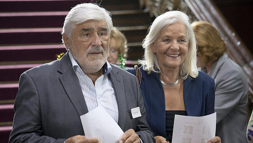 Mario Adorf in "Altersglühen - Die Serie". Mario Adorf in "Altersglühen - Die Serie".