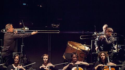 Das Orchester des Staastheaters Mainz in "if this then that and now what".