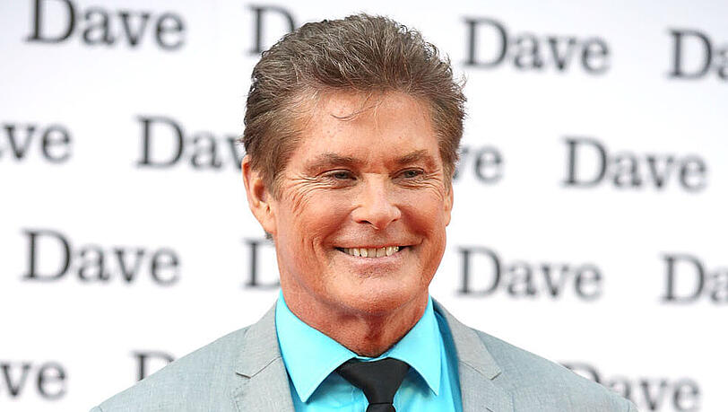 David Hasselhoff will nur dann neben Zac Efron im neuen "Baywatch"-Film mitspielen, wenn dieser sich auch an die originale Story hält. David Hasselhoff will nur dann neben Zac Efron im neuen "Baywatch"-Film mitspielen, wenn dieser sich auch an die originale Story hält.