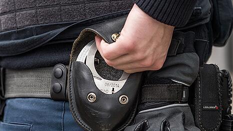 Die Bundespolizei bittet mögliche Zeugen, sich mit sachdienlichen Hinweisen unter der Telefonnummer 089/5155500 zu melden. (Symbolbild)