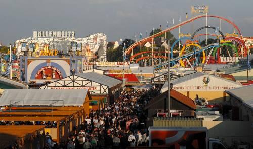 Die W-Fragen mal anders: Wer bekommt wo wieviel Platz auf der Wiesn? Darüber beriet gestern der Ausschuss für Arbeit und Wirtschaft.