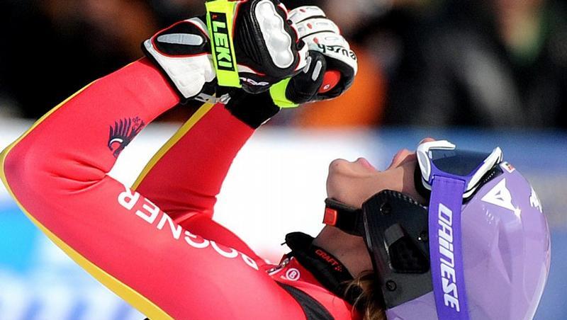 Maria Riesch freut sich über ihren vierten Sieg bei einer Weltcup-Abfahrt in diesem Winter. Maria Riesch freut sich über ihren vierten Sieg bei einer Weltcup-Abfahrt in diesem Winter.