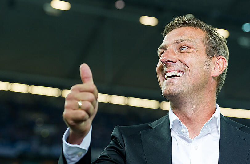 "Ich habe bei der Wohnungssuche schon eine Absage bekommen, weil der Vermieter einen langfristigen Mieter wollte." (Markus Weinzierl bei seiner Vorstellung als Trainer von Schalke 04)