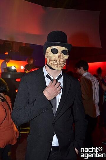 Sexoween in der Nachtgalerie (Samstag, 29.10.2011). Noch mehr Fotos gibt es unter www.nachtagenten.de.
