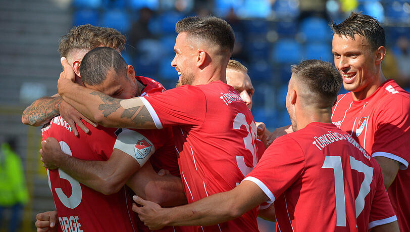 Vier Tore aber nur ein Punkt: Türkgücü trennt sich von Waldhof Mannheim 4:4.